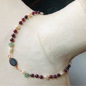 Handcrafted elegant genuine almandine garnet pearl necklace